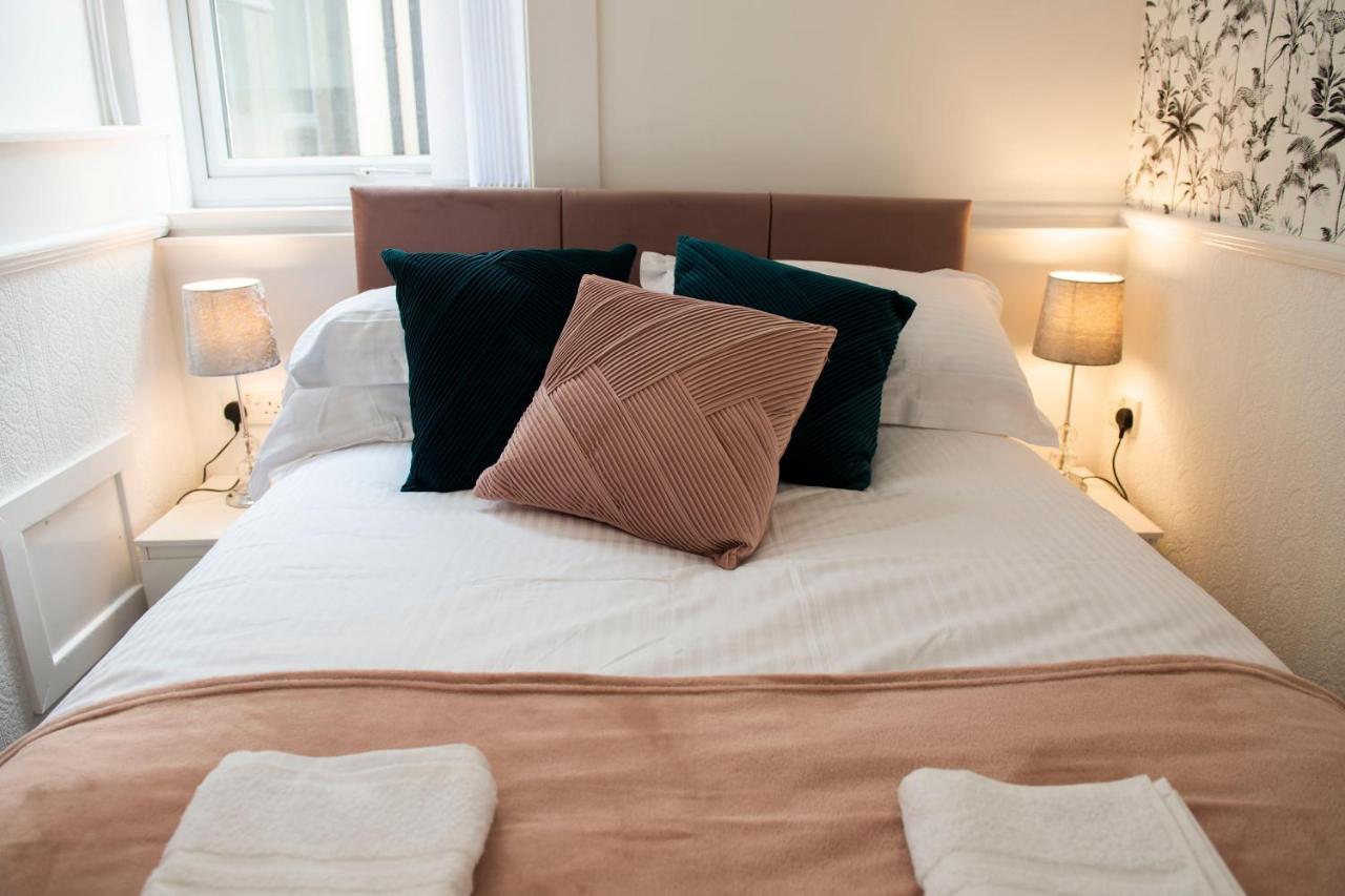 Charles Alexander Short Stay - Highcliffe Apartments كليفليز المظهر الخارجي الصورة