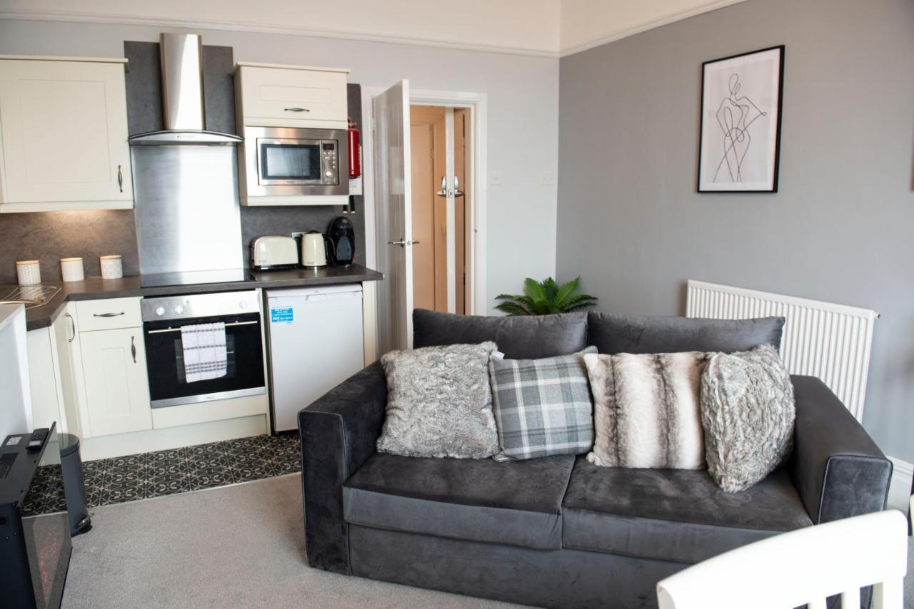 Charles Alexander Short Stay - Highcliffe Apartments كليفليز المظهر الخارجي الصورة